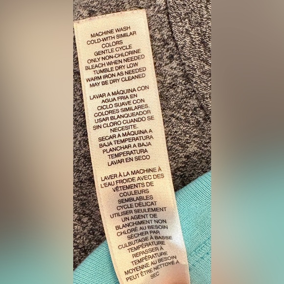 Light blue Chico’s 3/4 length sleeve top with buttons on shoulders- sz 0/small - Picture 6 of 6